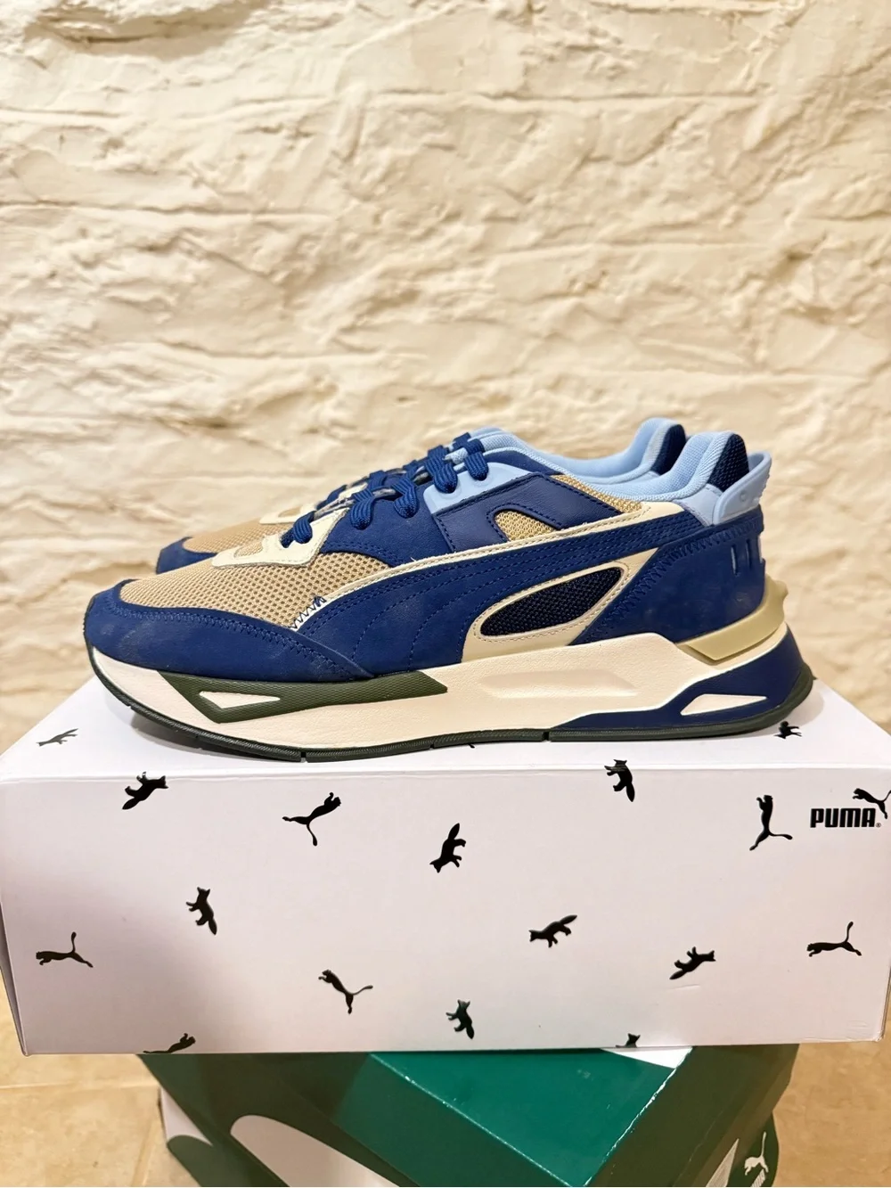 Puma Men’s Blue and Beige Mirage Sport Kitsune (Men’s 9)